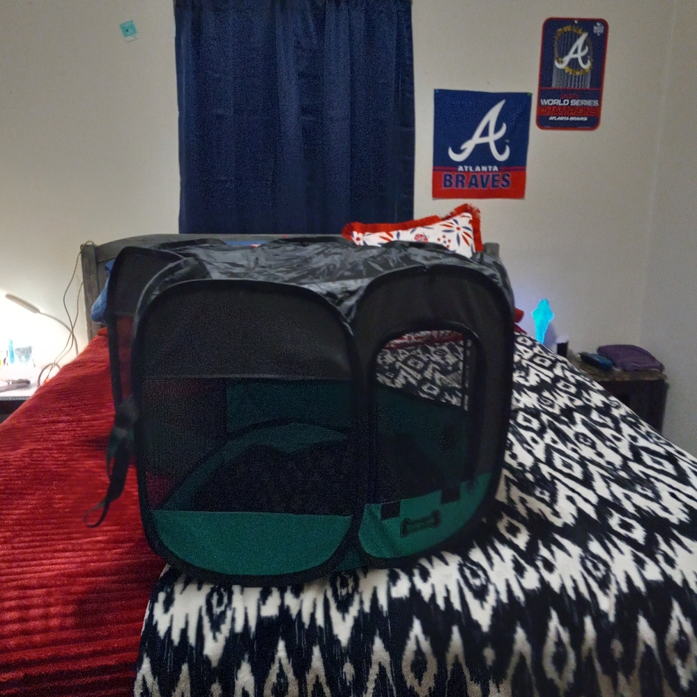 Small dog play pen